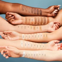 Foundations^Revolution Conceal & Hydrate Foundation